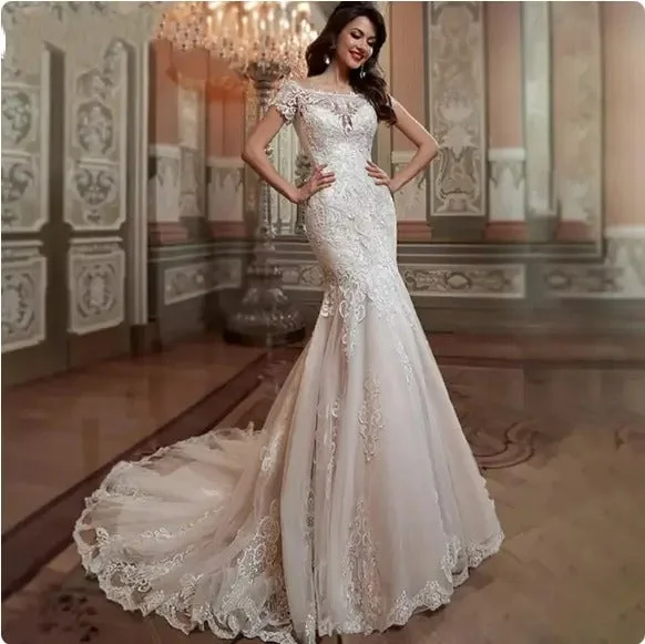 Women's High-Fashion Garments Luxury Mermaid Wedding Dress Short Sleeves Lace Appliques Elegant Boat Neck Bride Gown Illusion Backless Button Train