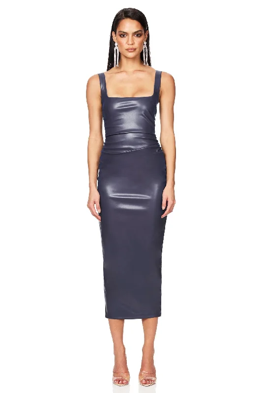 Elegant Women's Attire Off Duty Midi