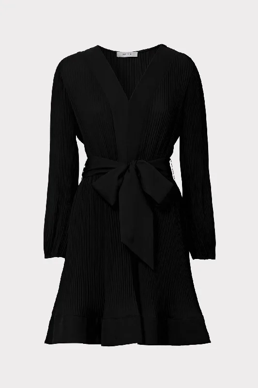 Women's Chic Outerwear Attire Liv Pleated Dress