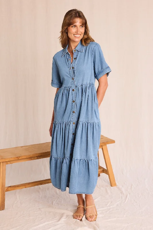 Women's Seasonal Clothes Sabre Chambray Button Through Dress in Light Wash