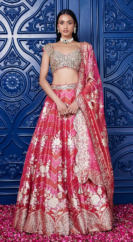 Women's Comfortable Garments Pink Banarasi Weave Embroidered Lehenga Set