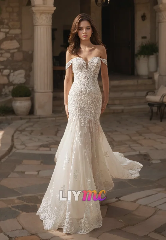 Women's Holiday Apparel V-Neck Puff Sleeves Appliques Mermaid Wedding Dress