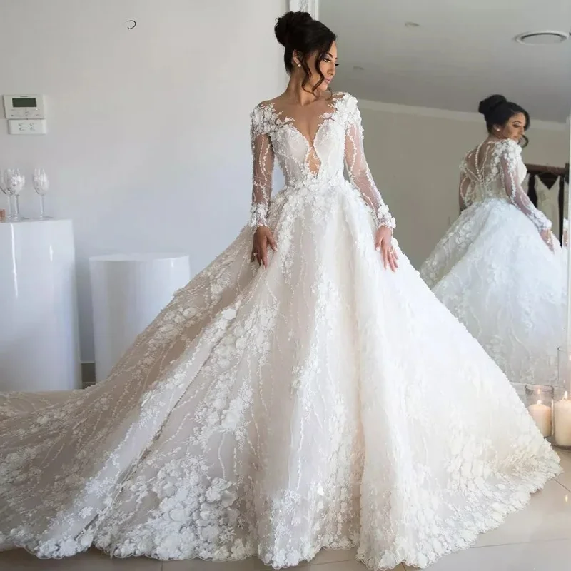 Sustainable Women's Apparel Sexy Sweetheart Long Sleeve Lace Ball Gown Wedding Dresses Luxury Flowers Chapel Train Vintage Bridal Gown