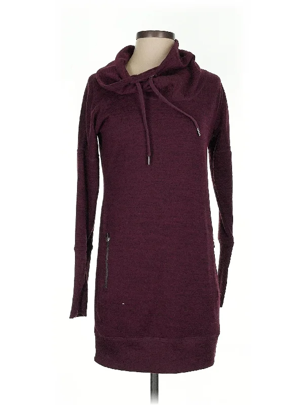 Chic & Cozy Apparel Sweatshirt